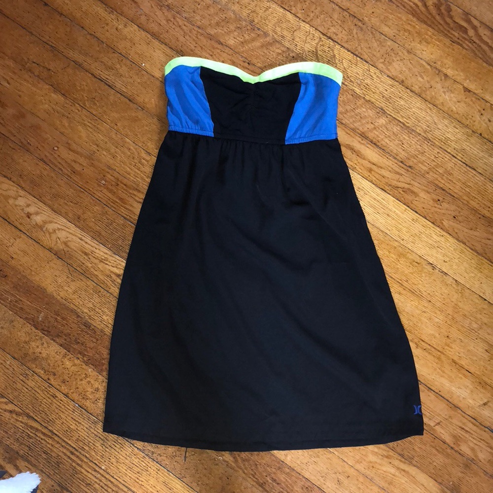 Strapless neon detail top